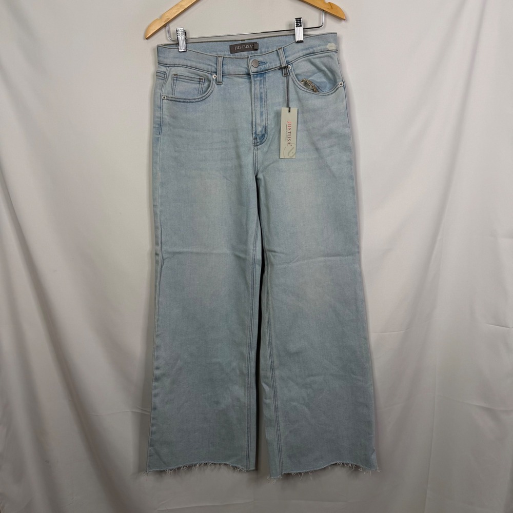 JustUSA Daleyza Wide Leg Jeans Light Wash Raw Hem Size 30/10 NEW - Picture 4 of 9